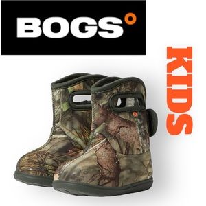 Bogs Kids II Mossy Oak (Toddler) boots Size 9 worn twice